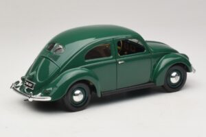 Volkswagen Maggiolino Verde Maisto 1:18 32820 Pressofusione — immagine 3 di 8