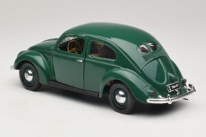 Volkswagen Maggiolino Verde Maisto 1:18 32820 Pressofusione — immagine 7 di 8