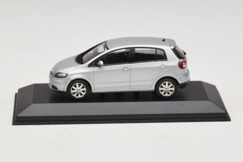 Volkswagen Golf Plus Mk5 Argento Scatola Sostitutiva Minichamps 1:43 400054370-R1 Pressofusione