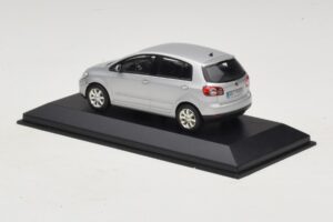 Volkswagen Golf Plus Mk5 Argento Scatola Sostitutiva Minichamps 1:43 400054370-R1 Pressofusione — immagine 3 di 5