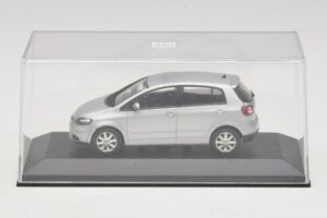 Volkswagen Golf Plus Mk5 Argento Scatola Sostitutiva Minichamps 1:43 400054370-R1 Pressofusione — immagine 4 di 5