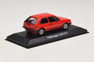 Volkswagen Golf GTI Mk2 Rosso Maxichamps 1:43 940054121 Pressofusione — immagine 2 di 5