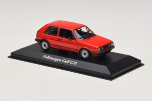 Volkswagen Golf GTI Mk2 Rosso Maxichamps 1:43 940054121 Pressofusione — immagine 3 di 5