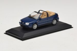 Volkswagen Golf Mk4 Cabriolet Blu Edizione Concessionario Minichamps 1:43 GOLF005 Pressofusione — immagine 2 di 5