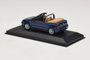 Volkswagen Golf Mk4 Cabriolet Blu Edizione Concessionario Minichamps 1:43 GOLF005 Pressofusione — immagine 3 di 5