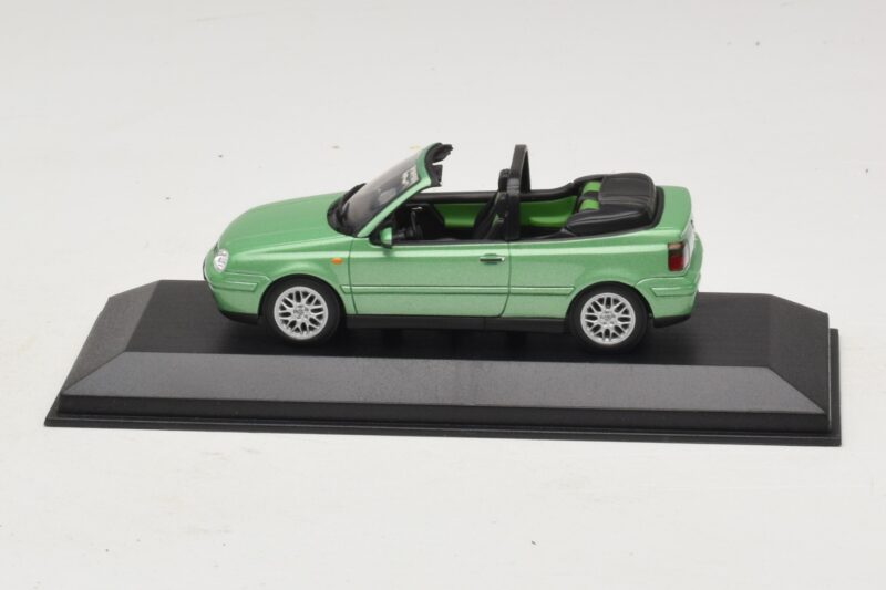 Volkswagen Golf Mk4 Cabriolet Verde Metallizzato Minichamps 1:43 430058335 Pressofusione