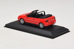 Volkswagen Golf Mk4 Cabriolet Rosso Edizione Concessionario Minichamps 1:43 GOLF006 Pressofusione — immagine 3 di 5