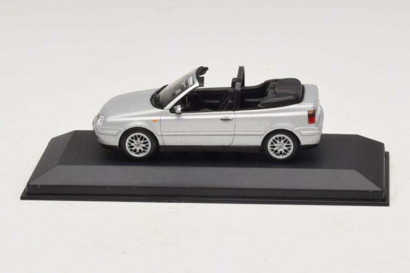 Volkswagen Golf Mk4 Cabriolet Argento Edizione Concessionario Minichamps 1:43 GOLF004 Pressofusione