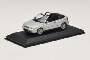 Volkswagen Golf Mk4 Cabriolet Argento Edizione Concessionario Minichamps 1:43 GOLF004 Pressofusione — immagine 2 di 5