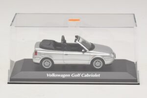Volkswagen Golf Mk4 Cabriolet Argento Maxichamps 1:43 940058331 Pressofusione — immagine 4 di 5