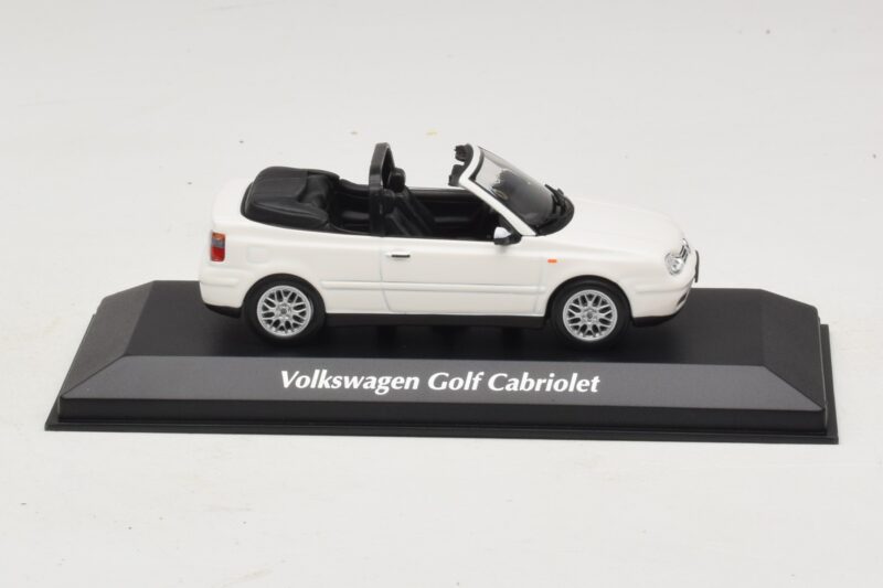 Volkswagen Golf Mk4 Cabriolet Bianco Maxichamps 1:43 940058330 Pressofusione