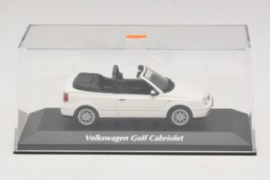 Volkswagen Golf Mk4 Cabriolet Bianco Maxichamps 1:43 940058330 Pressofusione — immagine 4 di 5
