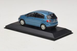 Volkswagen Golf Plus Mk5 Blu Metallizzato Scatola Sostitutiva Minichamps 1:43 GOLF02-R1 Pressofusione — immagine 3 di 5