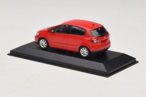 Volkswagen Golf Plus Mk5 Tornado Red Scatola Sostitutiva Minichamps 1:43 821911110-R1 Pressofusione — immagine 3 di 5
