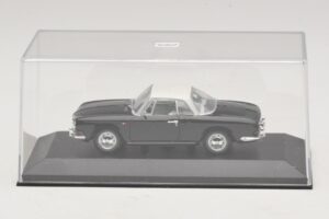 Volkswagen Karmann Ghia Nero con tetto bianco Minichamps 1:43 430050224 Pressofusione — immagine 4 di 5