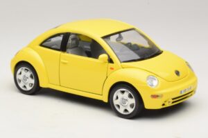 Volkswagen New Beetle A4 Giallo Bburago 1:18 3302 Pressofusione — immagine 6 di 8