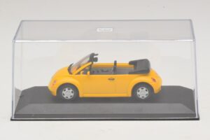 Volkswagen New Beetle Cabriolet Giallo Minichamps 1:43 BEETLE002 Pressofusione — immagine 4 di 5