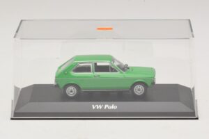 Volkswagen Polo Mk1 Verde Maxichamps 1:43 940050501 Pressofusione — immagine 4 di 5
