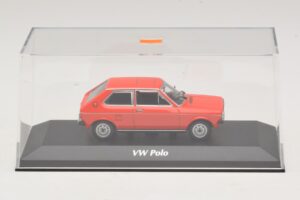 Volkswagen Polo Mk1 Rosso Maxichamps 1:43 940050500 Pressofusione — immagine 4 di 5