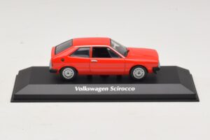 Volkswagen Scirocco Mk1 Rosso Maxichamps 1:43 Volkswagen Scirocco Mk1 Rosso Maxichamps 1:43 940050422 Pressofusione