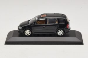 Volkswagen Touran 1T Nero Minichamps 1:43 TOURAN005 Pressofusione