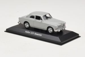 Volvo 121 Amazon Grigio Maxichamps 1:43 940171000 Pressofusione — immagine 3 di 5