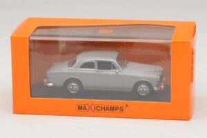 Volvo 121 Amazon Grigio Maxichamps 1:43 940171000 Pressofusione — immagine 5 di 5