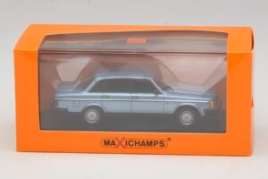 Volvo 240 GL Blue Metallic Maxichamps 1:43 940171400 Pressofusione — immagine 5 di 5