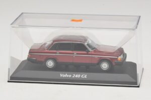 Volvo 240 GL Dark Red Metallic Maxichamps 1:43 940171401 Pressofusione — immagine 4 di 5