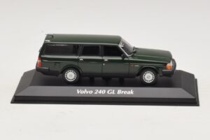 Volvo 240 GL Station Wagon Verde Scuro Maxichamps 1:43 940171411 Pressofusione
