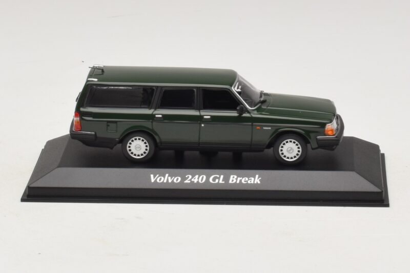 Volvo 240 GL Station Wagon Verde Scuro Maxichamps 1:43 940171411 Pressofusione