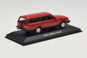 Volvo 240 GL Station Wagon Rosso Maxichamps 1:43 940171410 Pressofusione — immagine 2 di 5