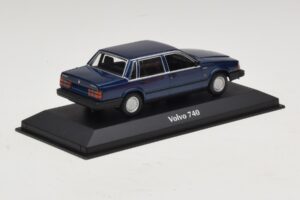 Volvo 740 Dark Blue Metallic Maxichamps 1:43 940171701 Pressofusione — immagine 2 di 5
