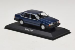 Volvo 740 Dark Blue Metallic Maxichamps 1:43 940171701 Pressofusione — immagine 3 di 5