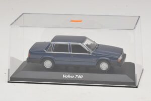 Volvo 740 Dark Blue Metallic Maxichamps 1:43 940171701 Pressofusione — immagine 4 di 5